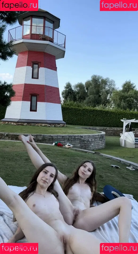 Alice & Haizlee / alicellani / alicexhaizlee Onlyfans Photo Gallery 
