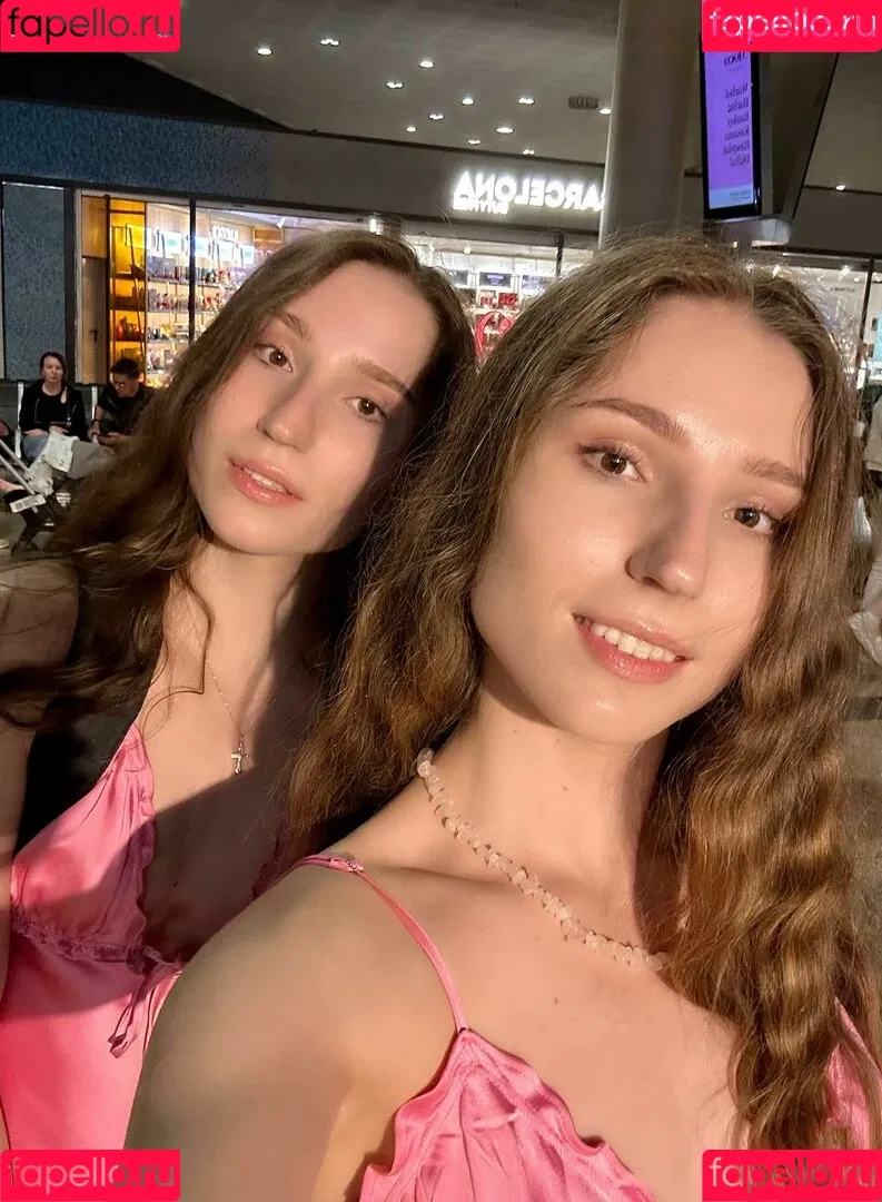 Alice & Haizlee / alicellani / alicexhaizlee Onlyfans Photo Gallery 