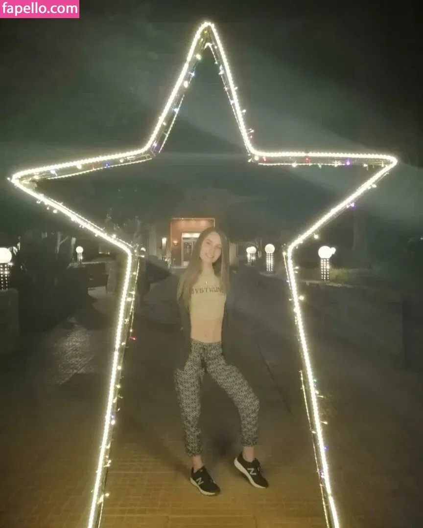 Alice & Haizlee / alicellani / alicexhaizlee Onlyfans Photo Gallery 