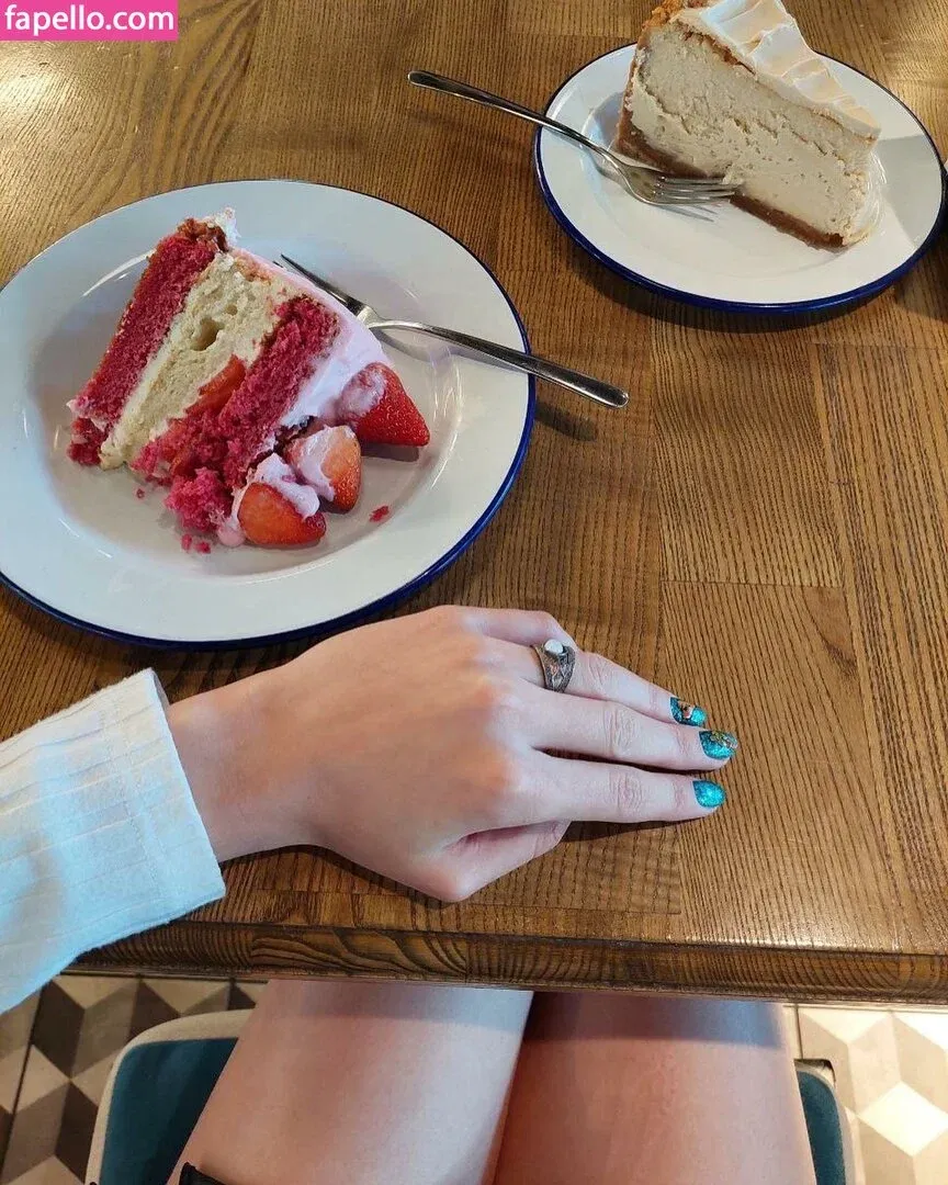 Alice & Haizlee / alicellani / alicexhaizlee Onlyfans Photo Gallery 