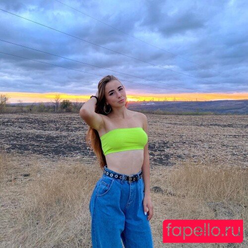 Alice & Haizlee / alicellani / alicexhaizlee Onlyfans Photo Gallery 