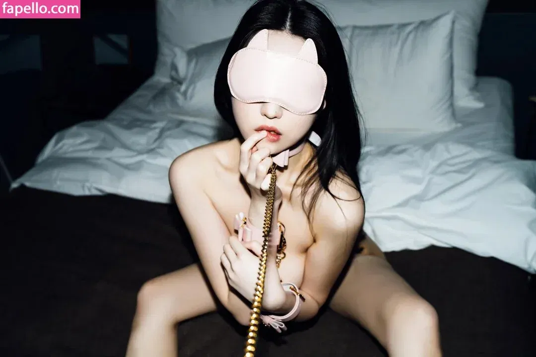 Yeonwoo Lee / yonu_kuro Onlyfans Photo Gallery 