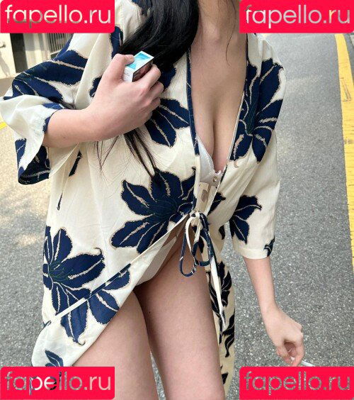 Yeonwoo Lee / yonu_kuro Onlyfans Photo Gallery 