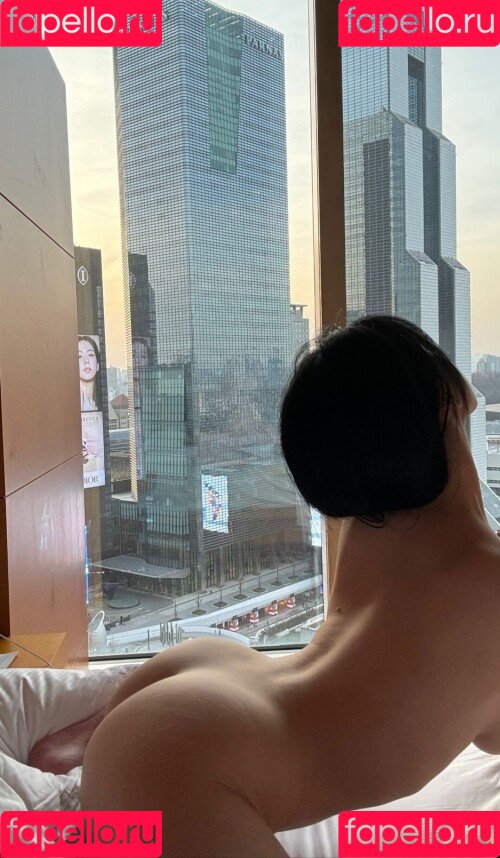 Yeonwoo Lee / yonu_kuro Onlyfans Photo Gallery 