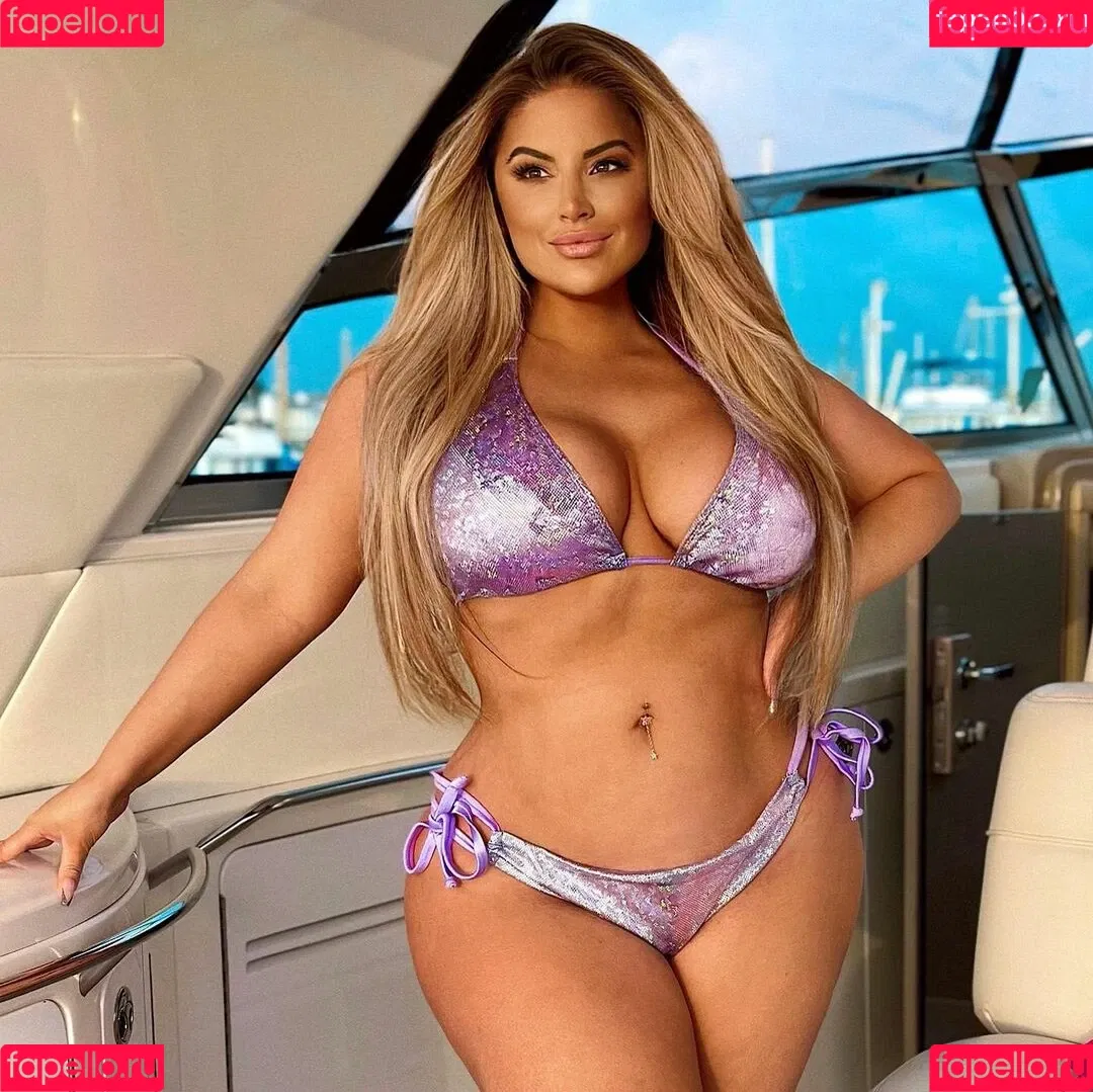 Ashley Alexiss / ashalexiss Onlyfans Photo Gallery 