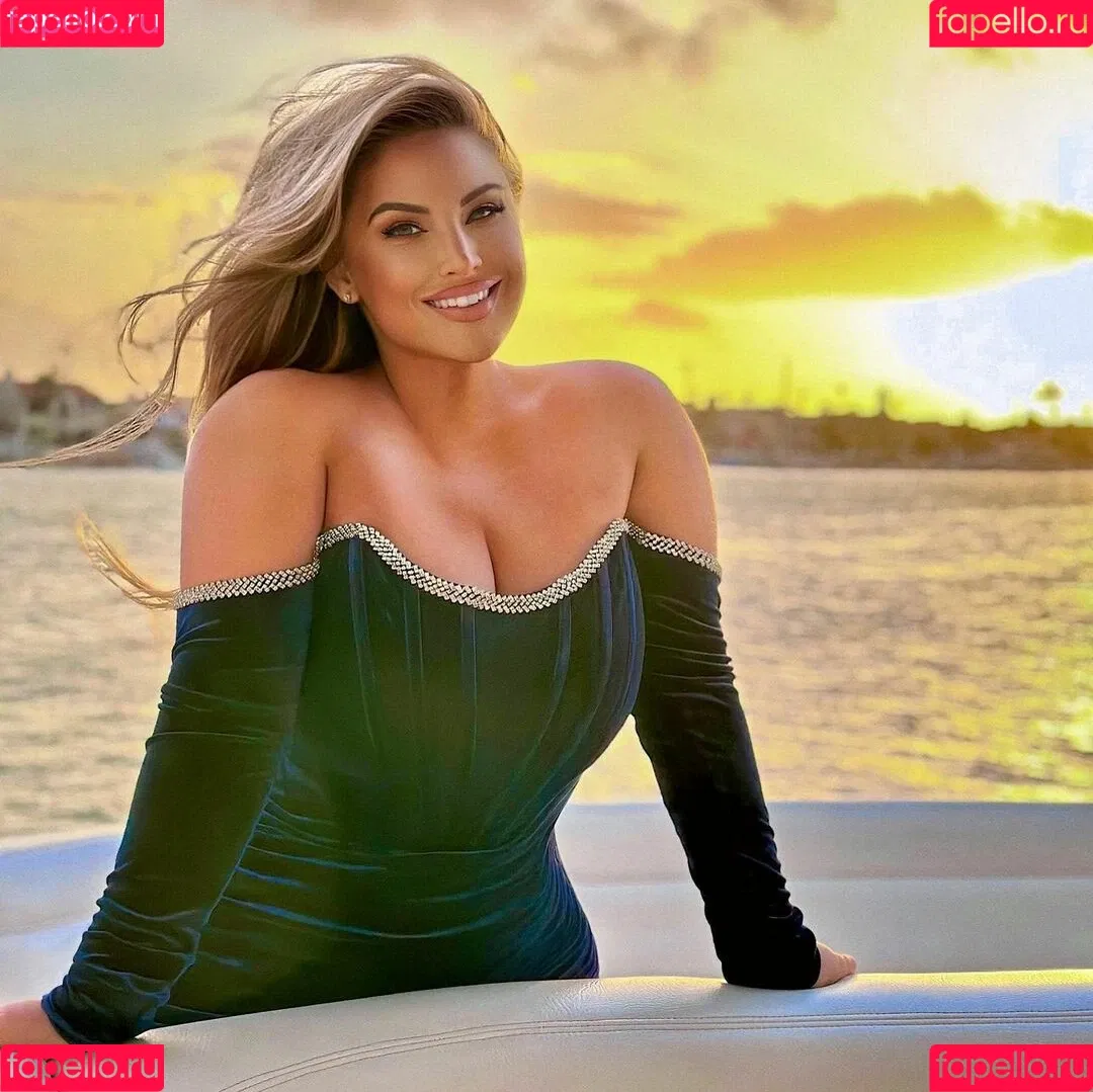 Ashley Alexiss / ashalexiss Onlyfans Photo Gallery 