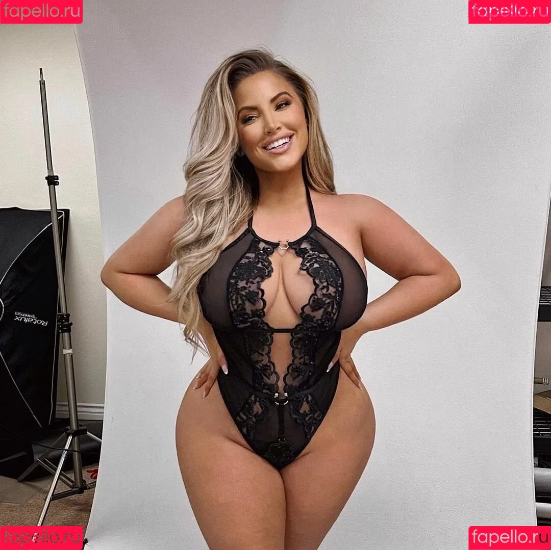 Ashley Alexiss / ashalexiss Onlyfans Photo Gallery 