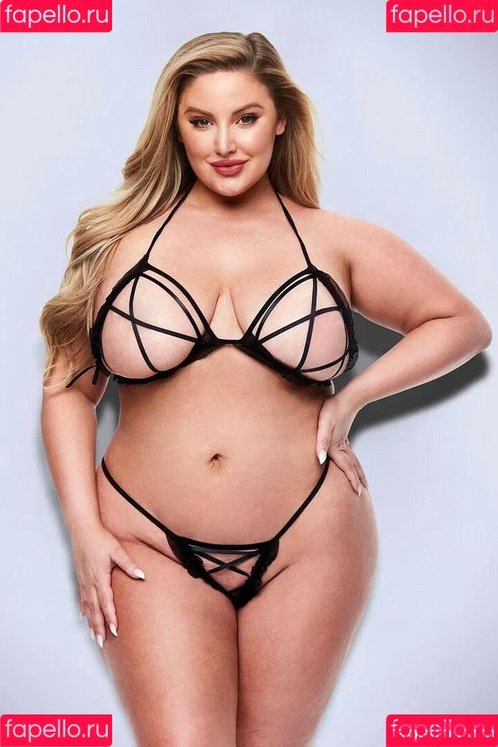 Ashley Alexiss / ashalexiss Onlyfans Photo Gallery 