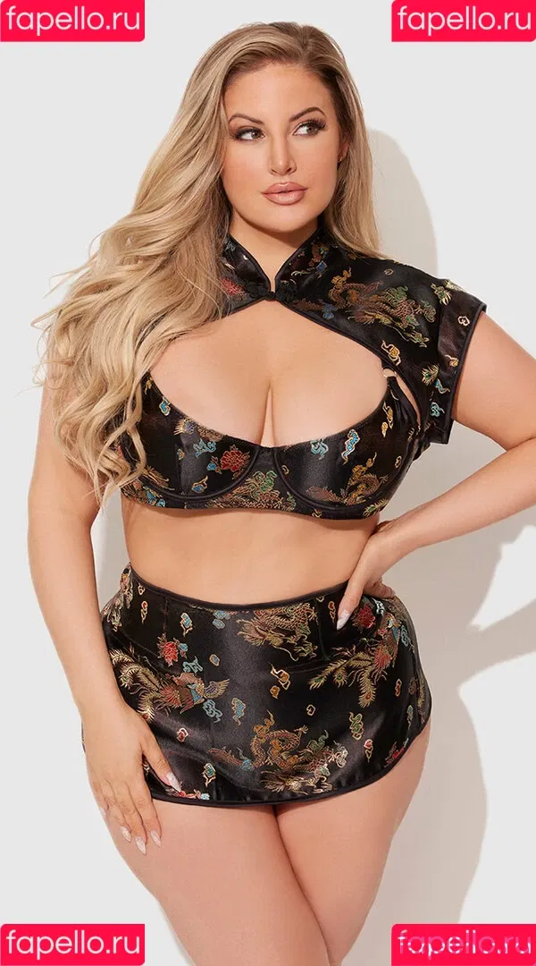 Ashley Alexiss / ashalexiss Onlyfans Photo Gallery 
