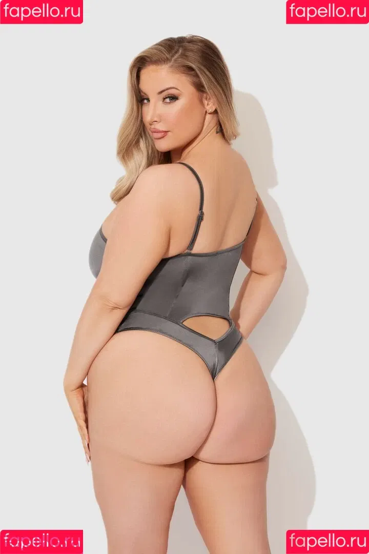 Ashley Alexiss / ashalexiss Onlyfans Photo Gallery 