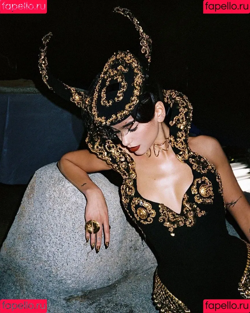 Dua Lipa / dualipa / newsong Onlyfans Photo Gallery 