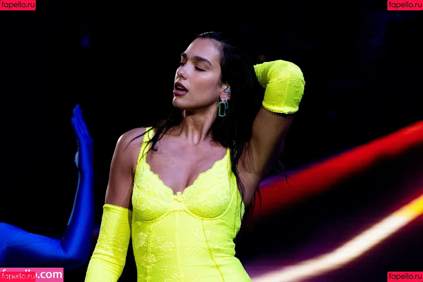 Dua Lipa / dualipa / newsong Onlyfans Photo Gallery 