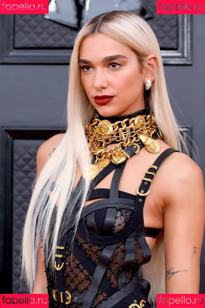 Dua Lipa / dualipa / newsong Onlyfans Photo Gallery 