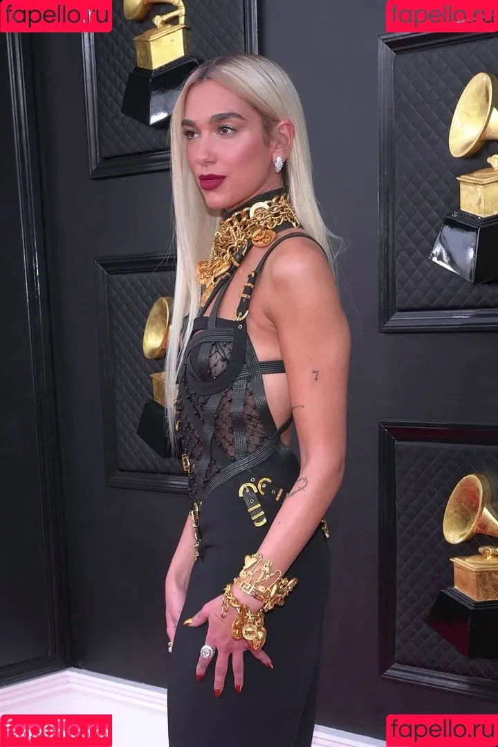 Dua Lipa / dualipa / newsong Onlyfans Photo Gallery 