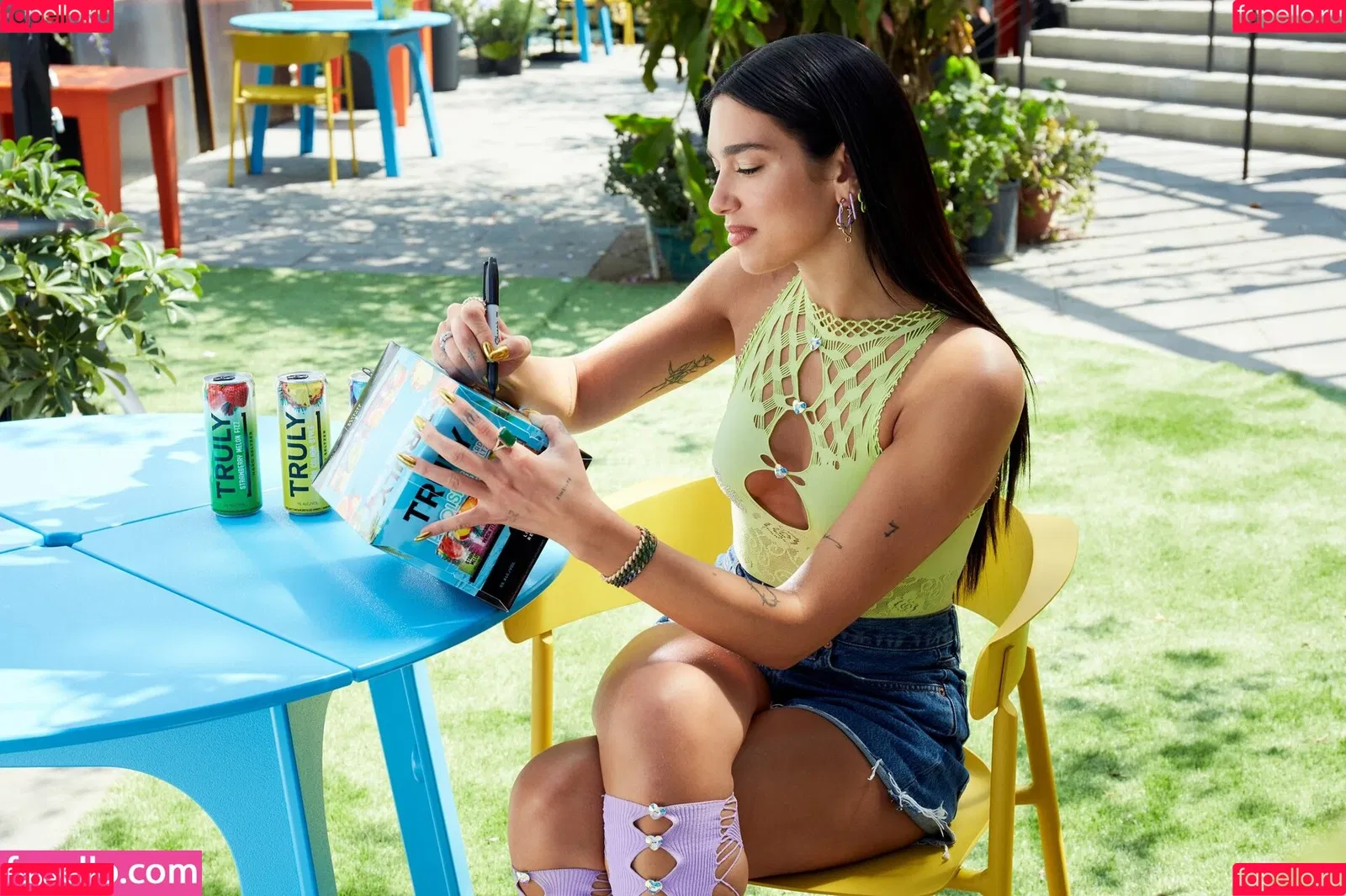 Dua Lipa / dualipa / newsong Onlyfans Photo Gallery 
