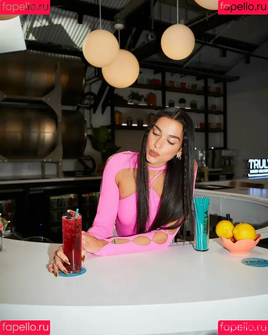 Dua Lipa / dualipa / newsong Onlyfans Photo Gallery 