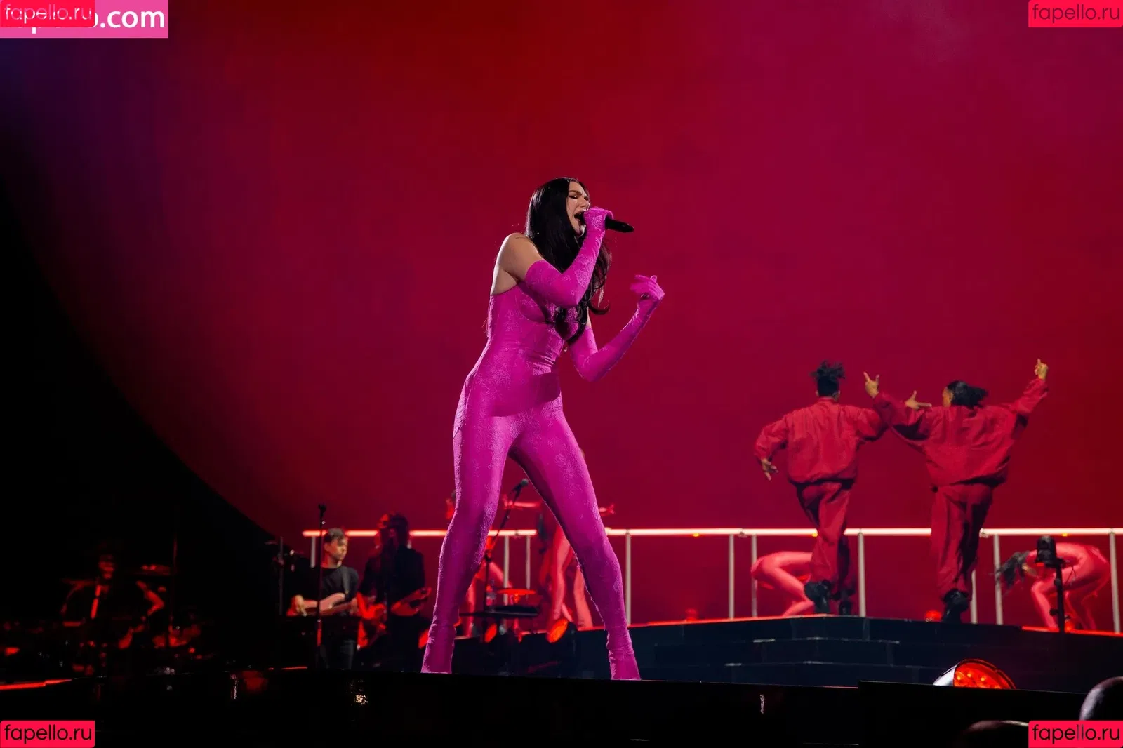 Dua Lipa / dualipa / newsong Onlyfans Photo Gallery 