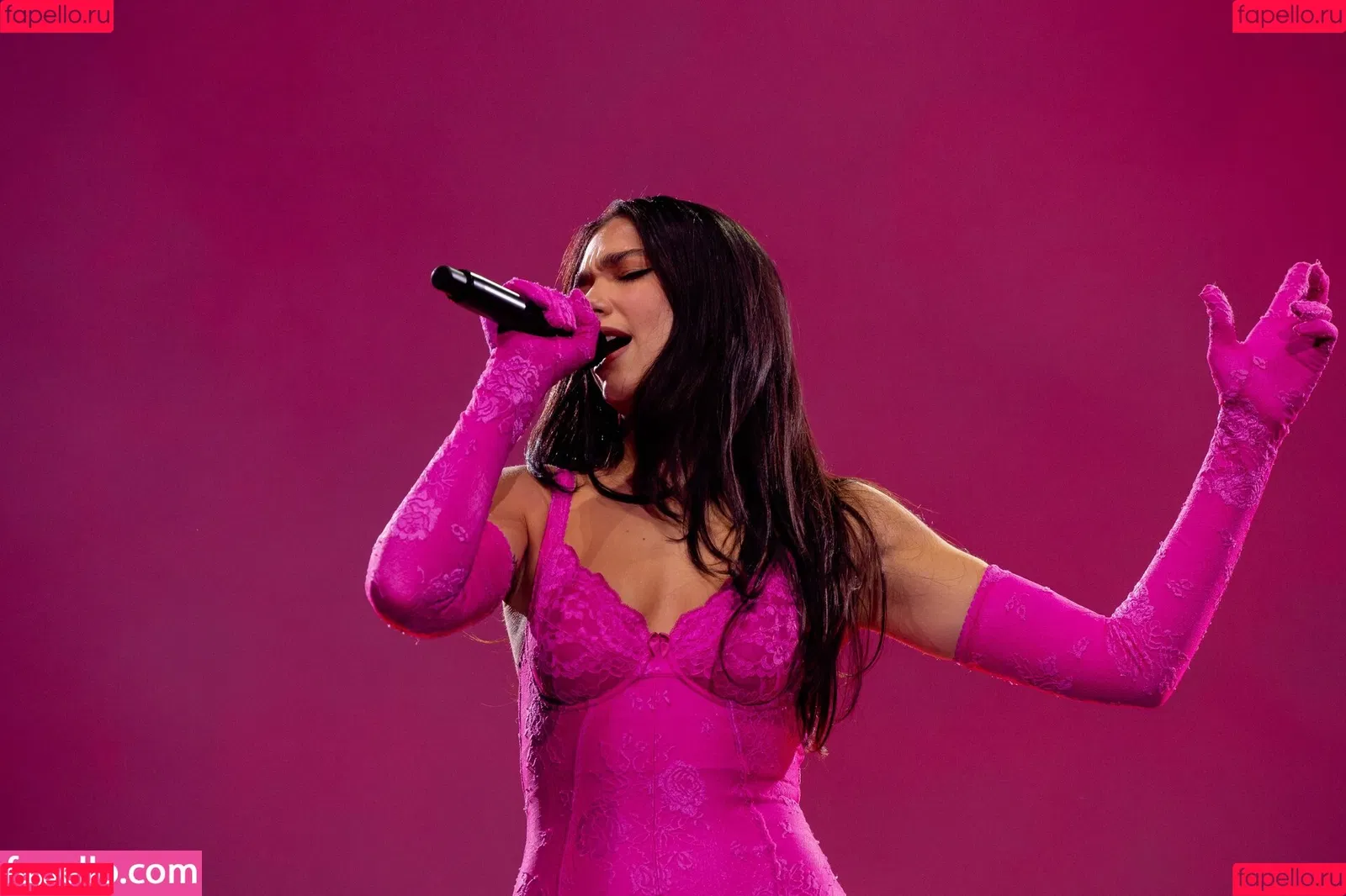 Dua Lipa / dualipa / newsong Onlyfans Photo Gallery 