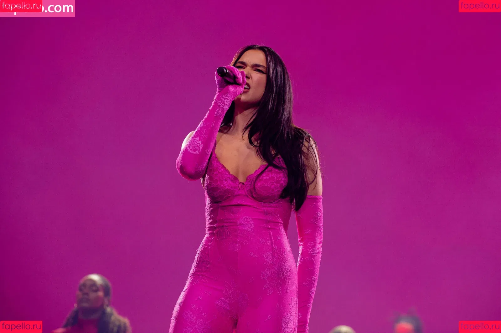 Dua Lipa / dualipa / newsong Onlyfans Photo Gallery 