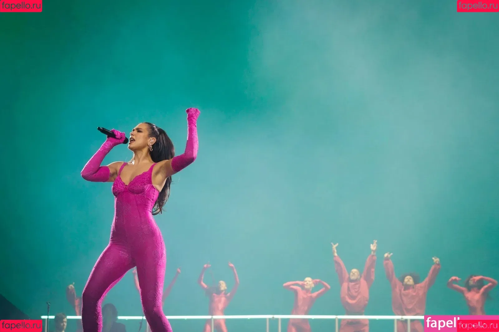 Dua Lipa / dualipa / newsong Onlyfans Photo Gallery 