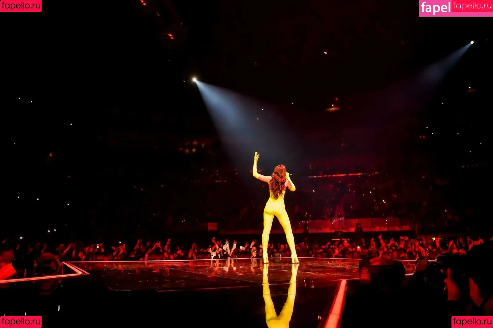 Dua Lipa / dualipa / newsong Onlyfans Photo Gallery 