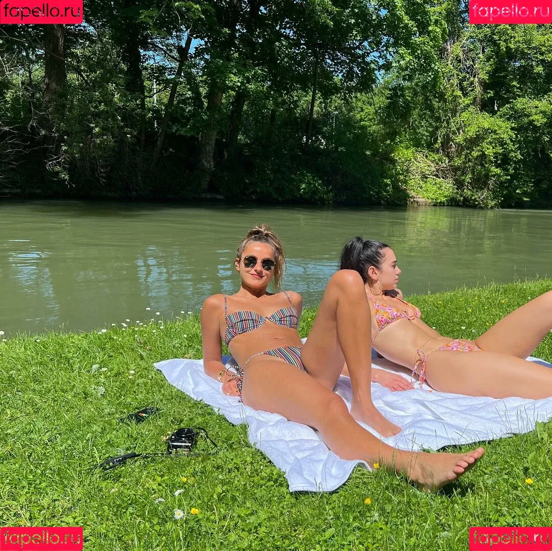 Dua Lipa / dualipa / newsong Onlyfans Photo Gallery 