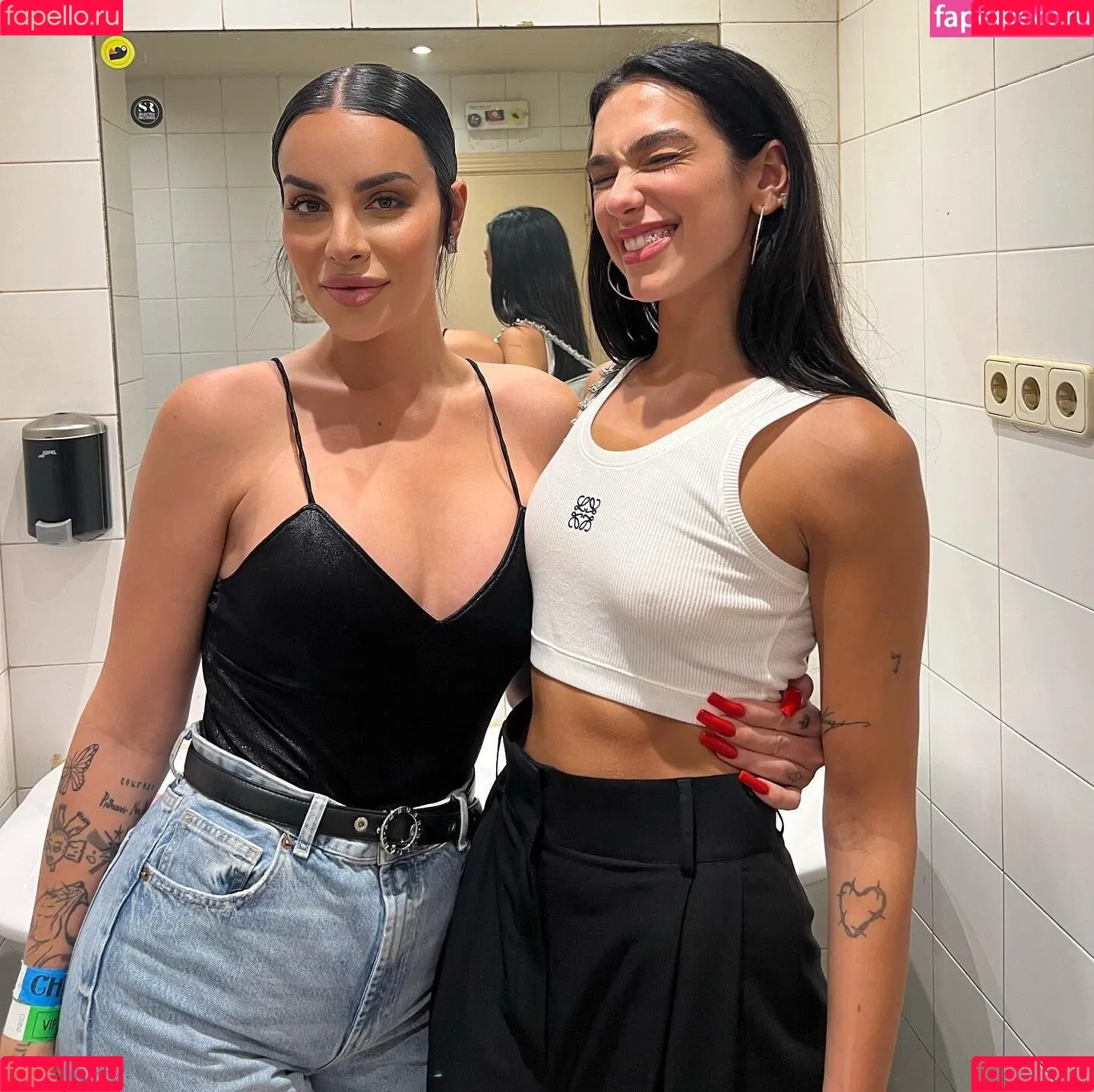Dua Lipa / dualipa / newsong Onlyfans Photo Gallery 