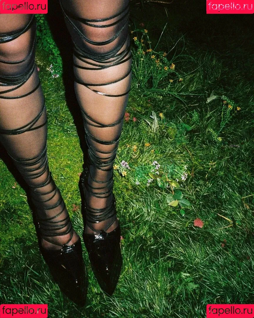 Dua Lipa / dualipa / newsong Onlyfans Photo Gallery 