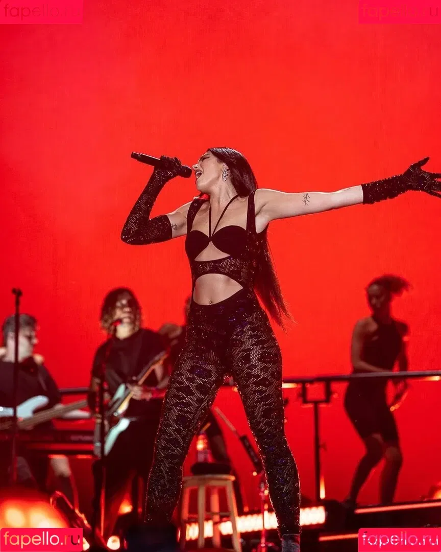 Dua Lipa / dualipa / newsong Onlyfans Photo Gallery 