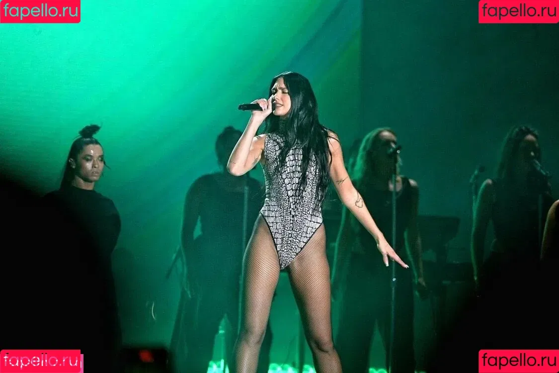 Dua Lipa / dualipa / newsong Onlyfans Photo Gallery 