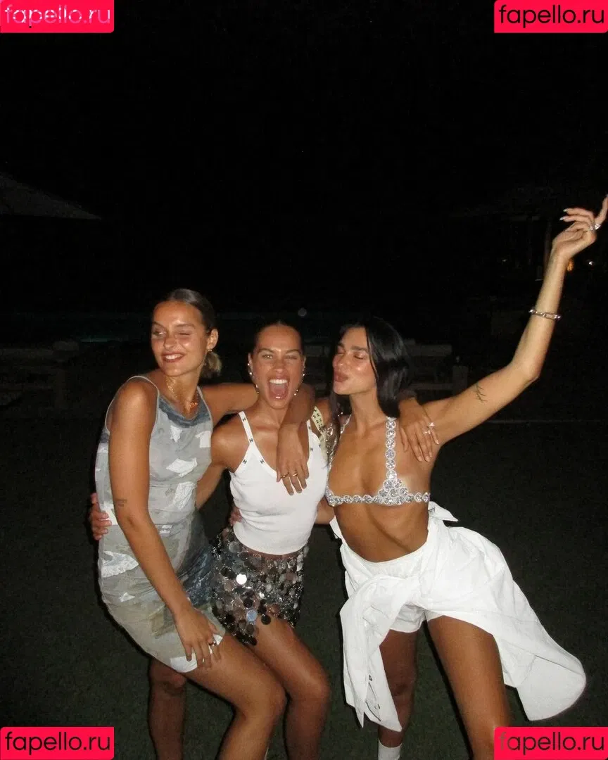 Dua Lipa / dualipa / newsong Onlyfans Photo Gallery 