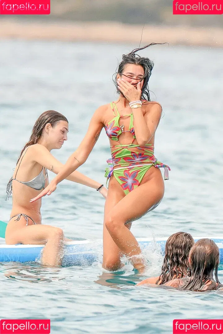 Dua Lipa / dualipa / newsong Onlyfans Photo Gallery 