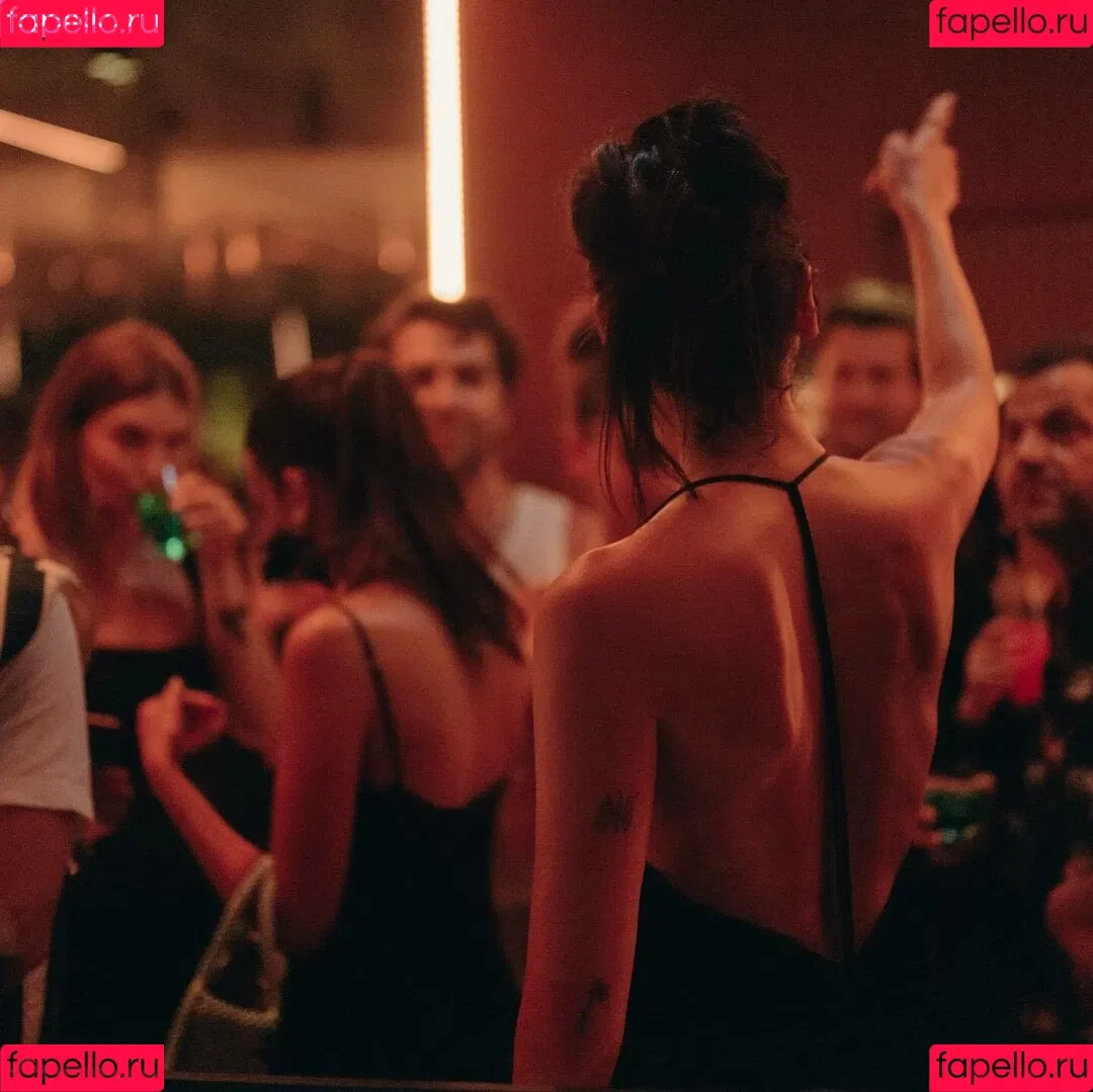 Dua Lipa / dualipa / newsong Onlyfans Photo Gallery 
