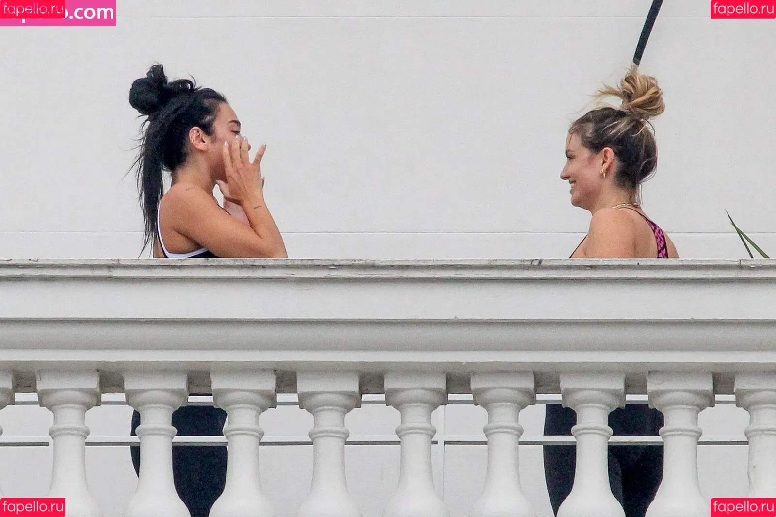 Dua Lipa / dualipa / newsong Onlyfans Photo Gallery 