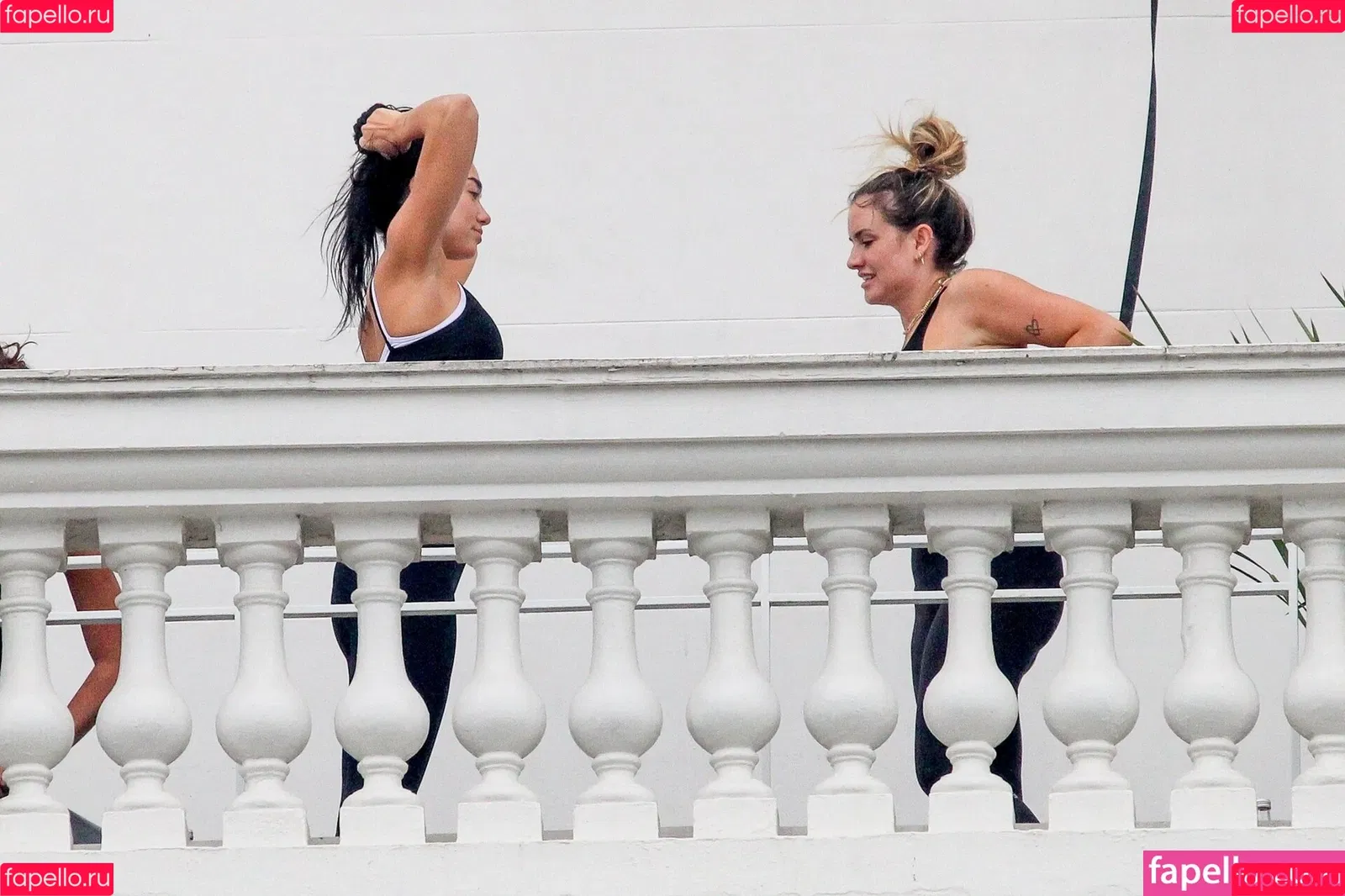 Dua Lipa / dualipa / newsong Onlyfans Photo Gallery 