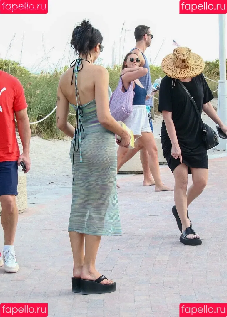 Dua Lipa / dualipa / newsong Onlyfans Photo Gallery 