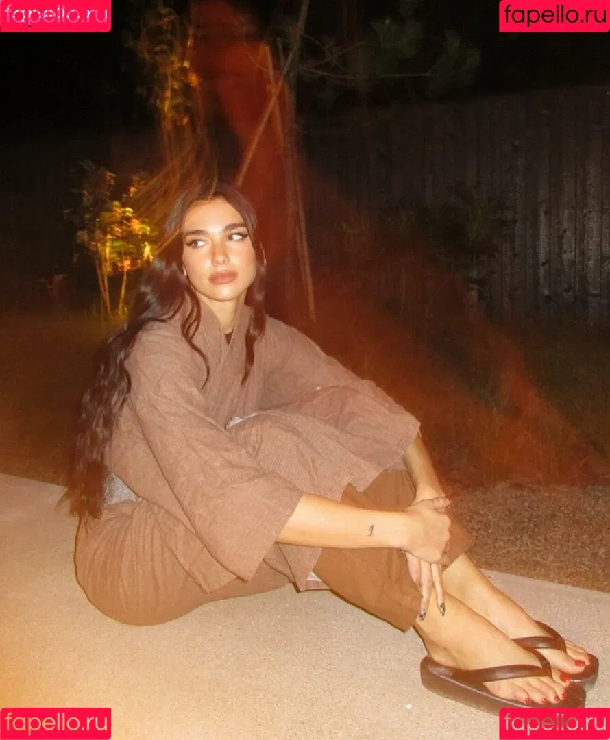 Dua Lipa / dualipa / newsong Onlyfans Photo Gallery 