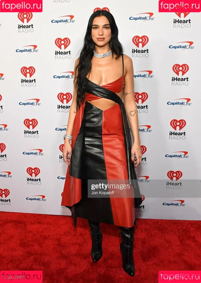 Dua Lipa / dualipa / newsong Onlyfans Photo Gallery 