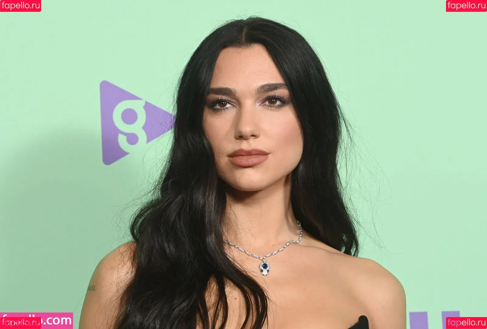 Dua Lipa / dualipa / newsong Onlyfans Photo Gallery 
