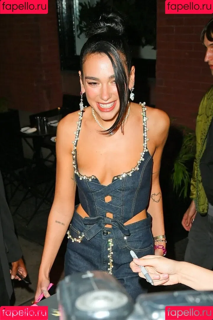 Dua Lipa / dualipa / newsong Onlyfans Photo Gallery 