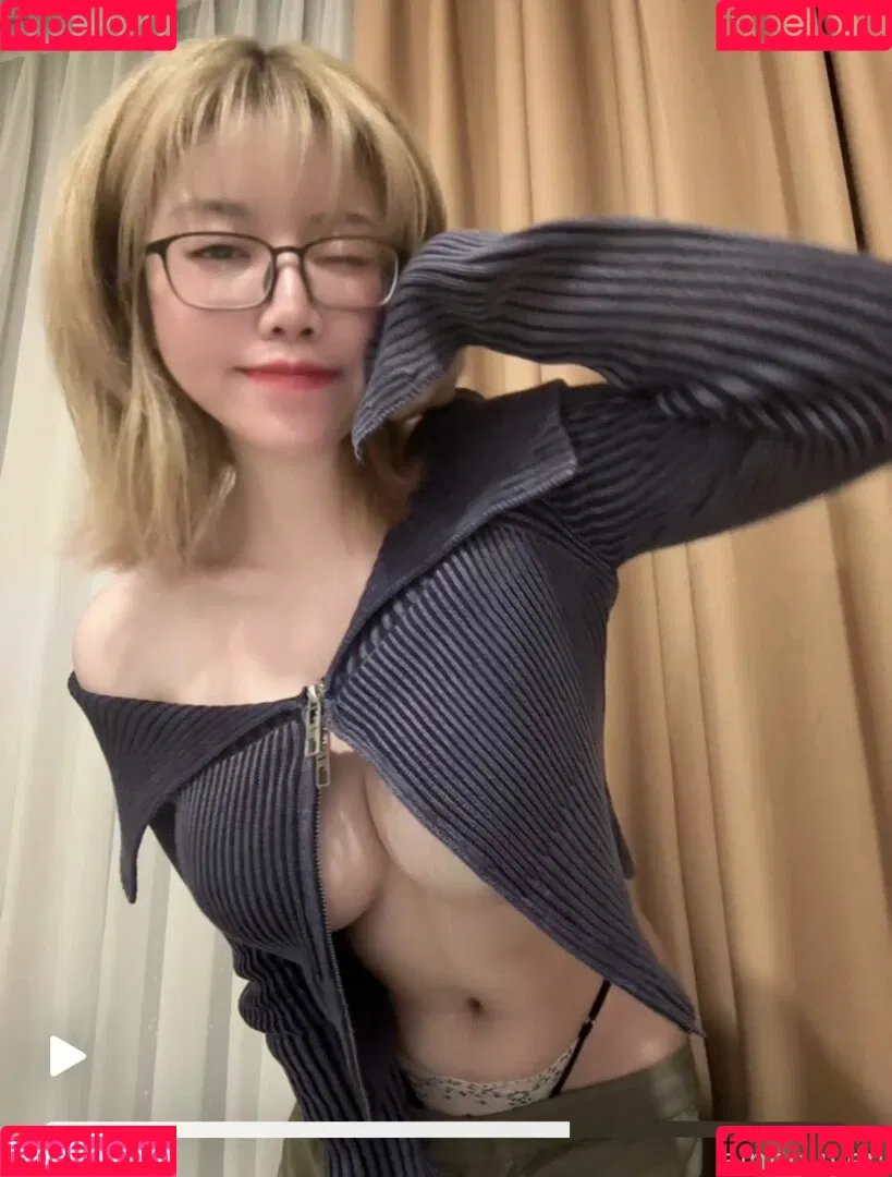 Ain Nguyen / ainnguyen / i_aint_nguyen / iaintnguyen Onlyfans Photo Gallery 