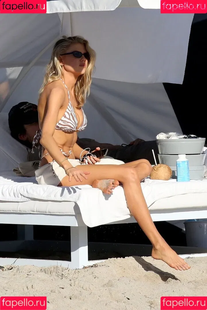 Char_mck / Charlotte McKinney / charlottemckinney / simp chat Onlyfans Photo Gallery 