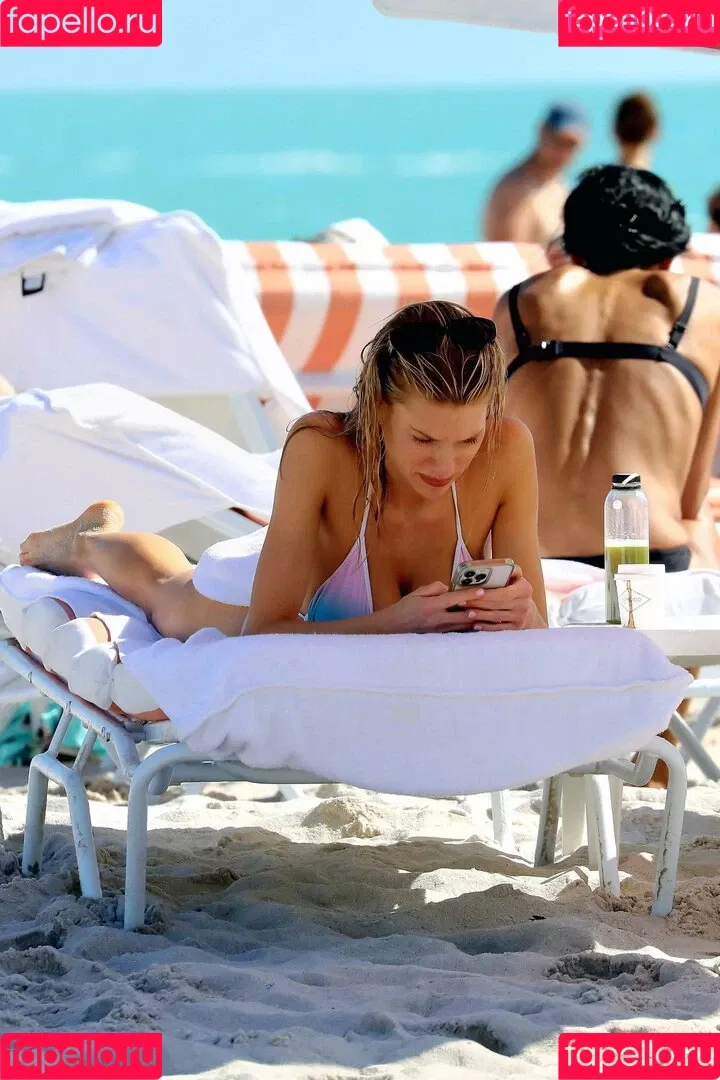 Char_mck / Charlotte McKinney / charlottemckinney / simp chat Onlyfans Photo Gallery 