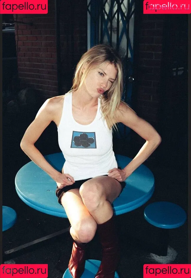 Char_mck / Charlotte McKinney / charlottemckinney / simp chat Onlyfans Photo Gallery 