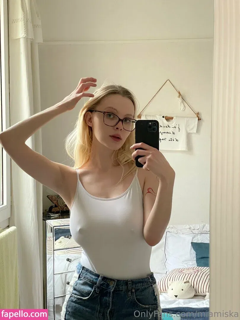 U_smyleylface / malishkavivilol / vivimalishka Onlyfans Photo Gallery 