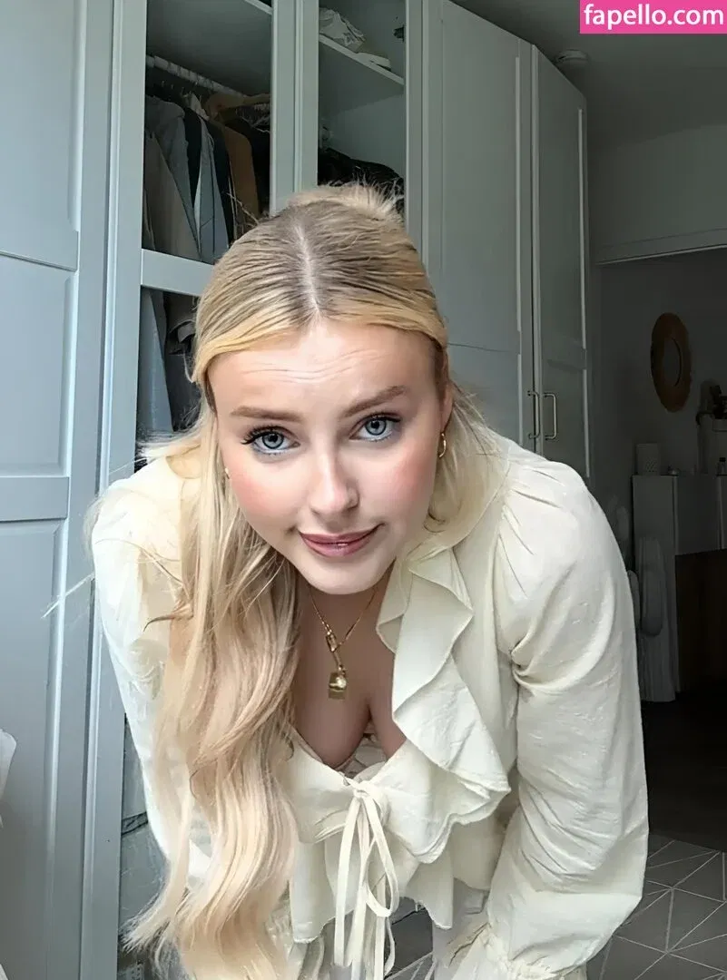 Eyfreundin / eyfreundin.official Onlyfans Photo Gallery 