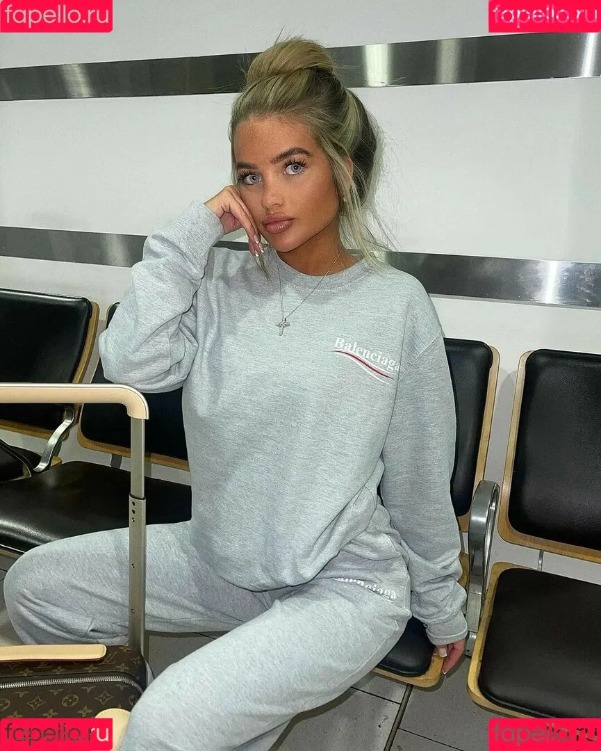 Mia Woodhall / miawoodhall Onlyfans Photo Gallery 