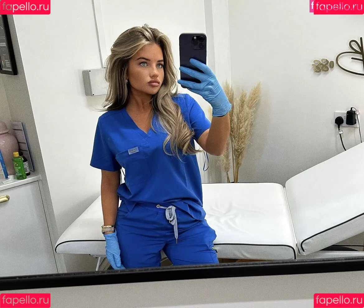 Mia Woodhall / miawoodhall Onlyfans Photo Gallery 