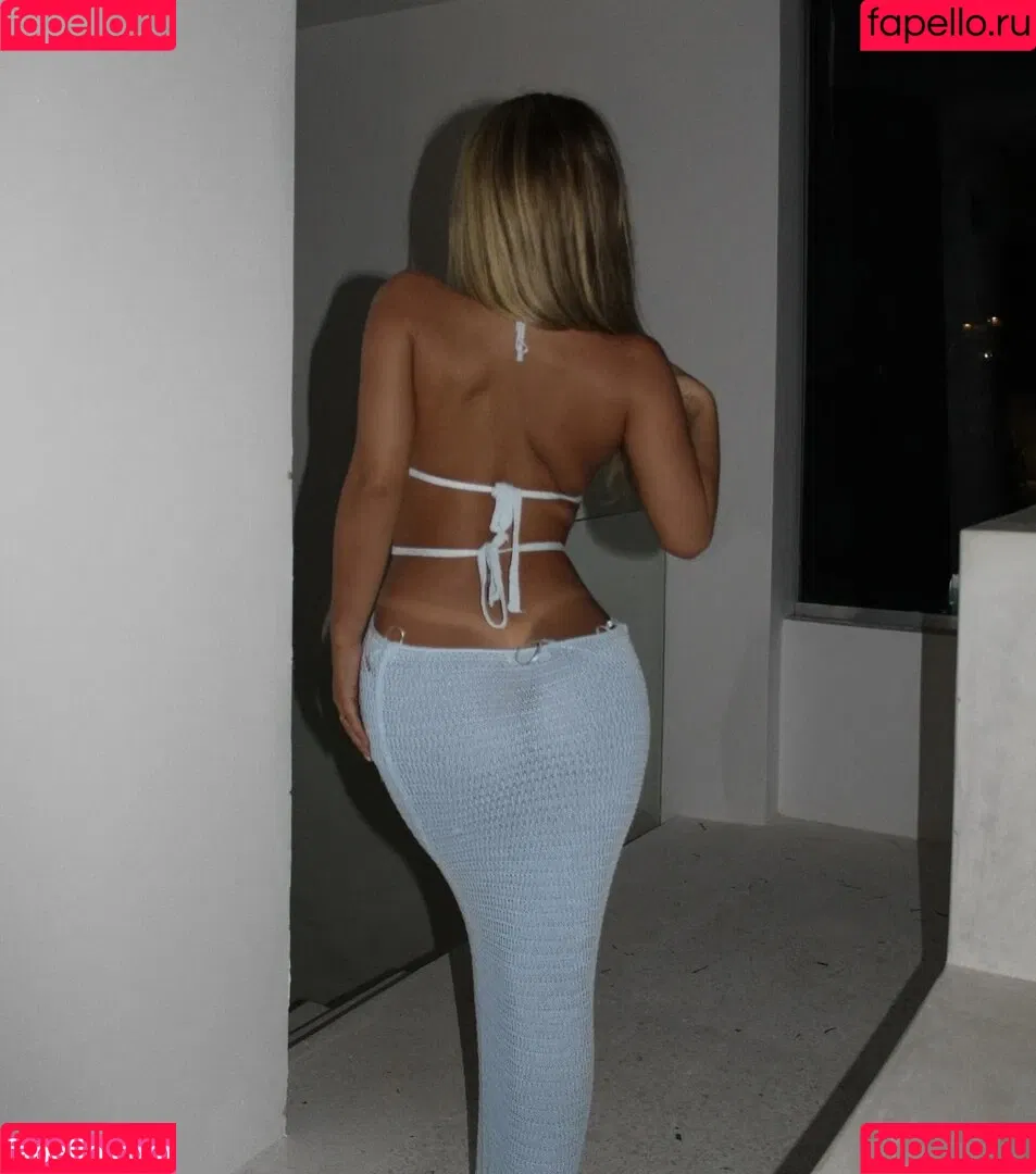 Mia Woodhall / miawoodhall Onlyfans Photo Gallery 