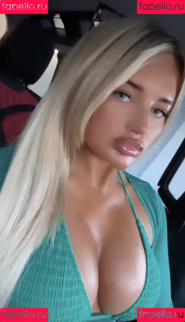 Mia Woodhall / miawoodhall Onlyfans Photo Gallery 